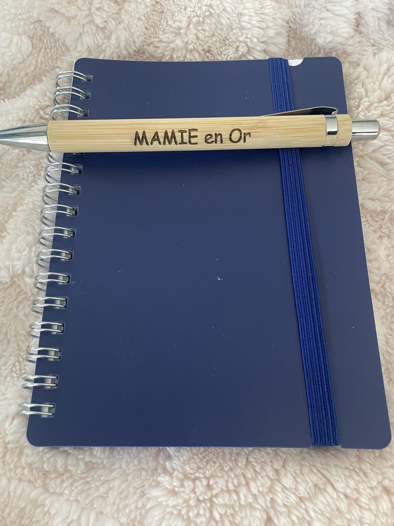 Crayon bois bambou personnalisé "Mamie Maman Papi Papa en Or"